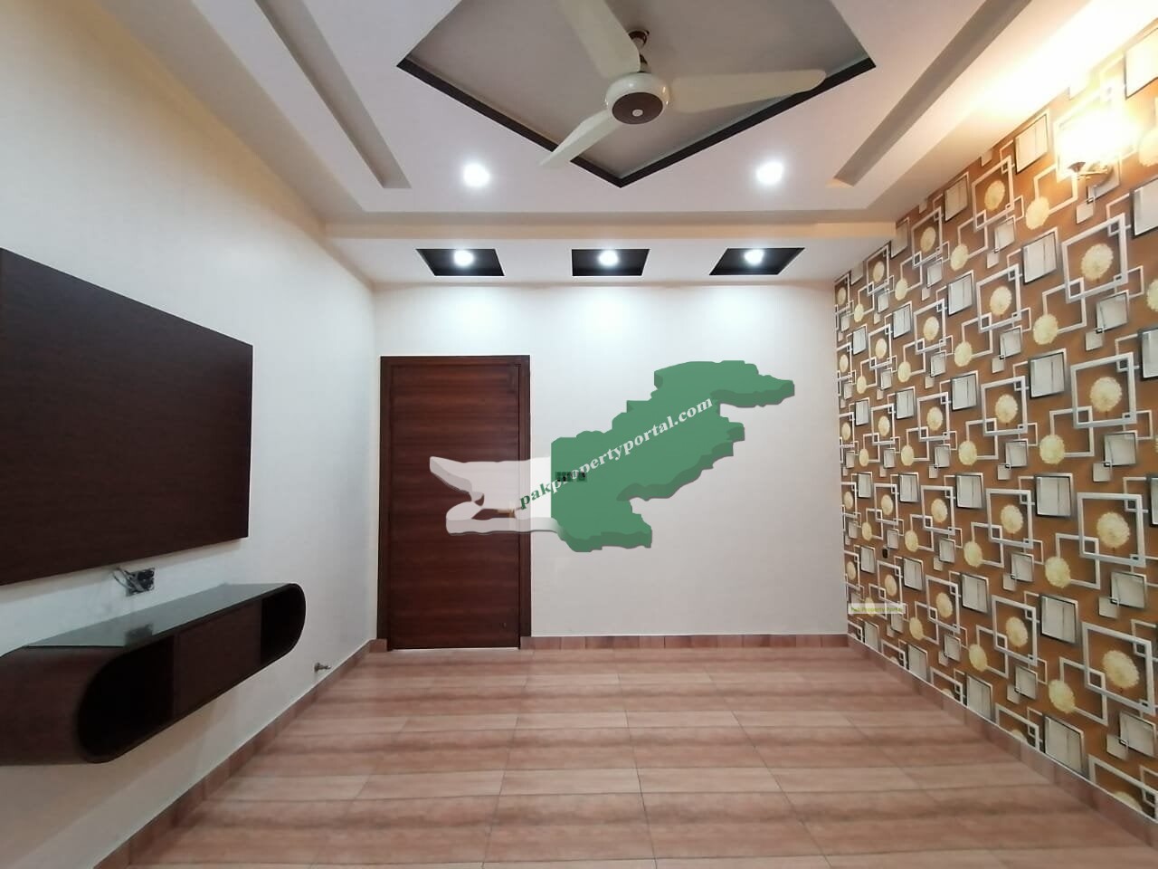 Brand New 10 Marla House located Phase 2, Citi Housing Society Gujranwala.