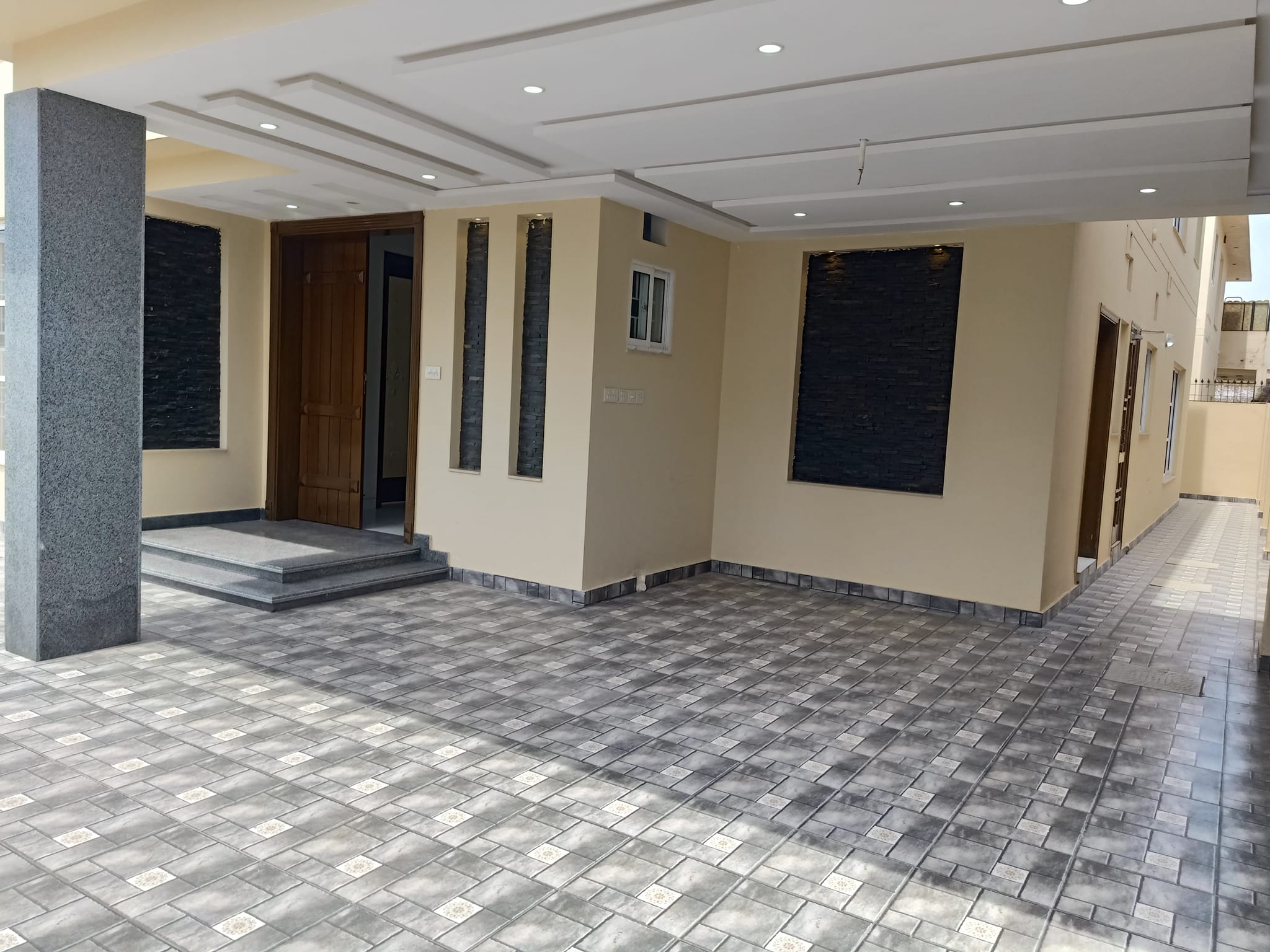 10 Marla Brand New House For Sale in Buch Villas Multan