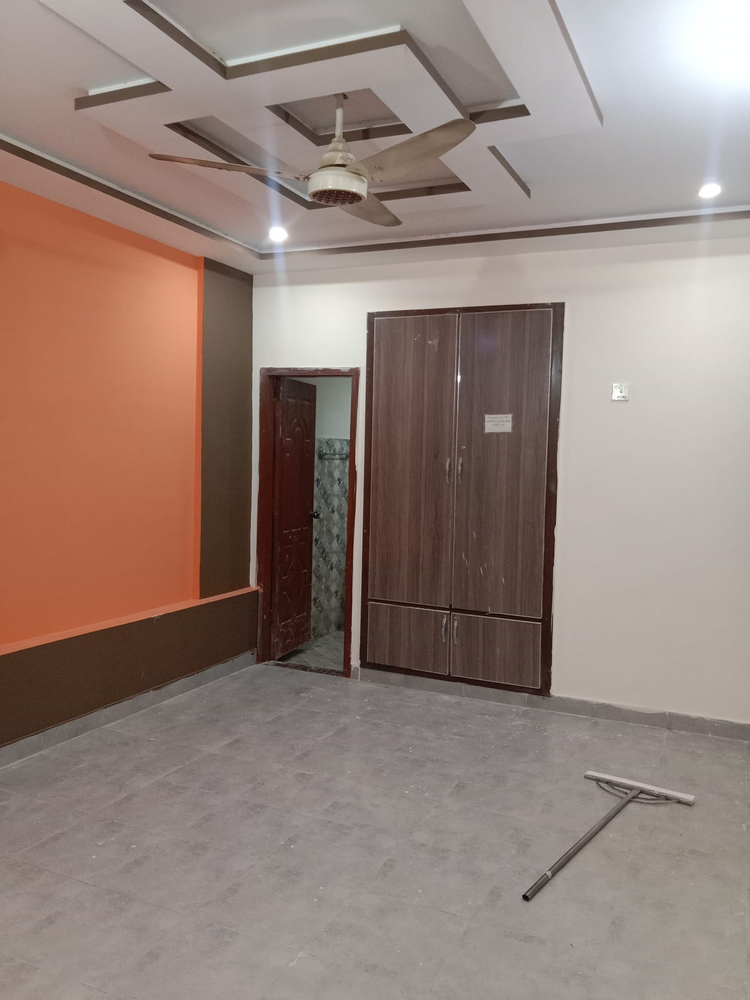 5 Marla upper portion available for rent in Shalimar street no 15 Lahore
