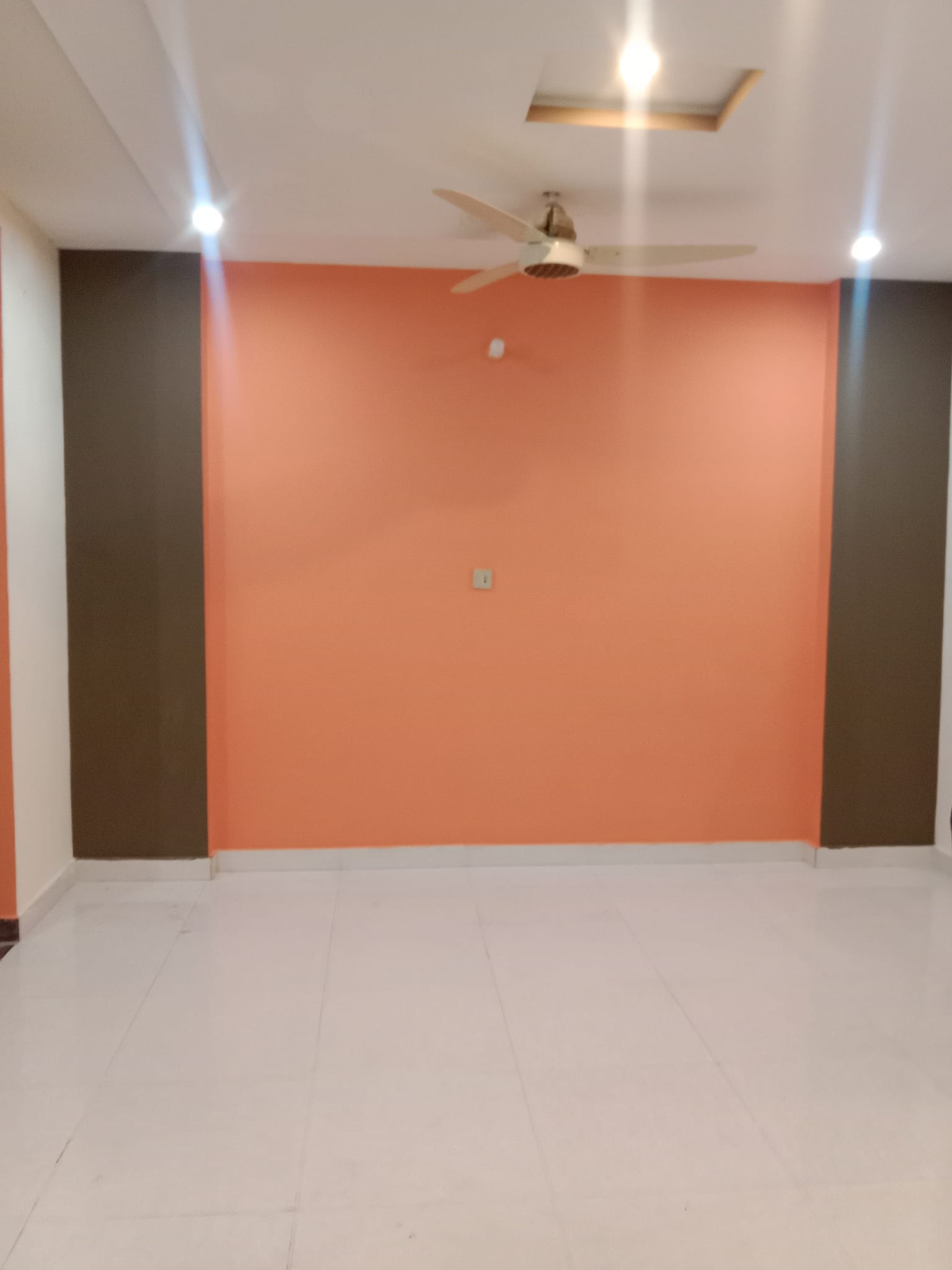 5 Marla upper portion available for rent in Shalimar street no 15 Lahore