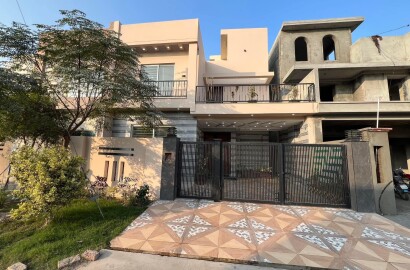 7.5 Marla Modern House Available For Sale In Buch Villas Multan