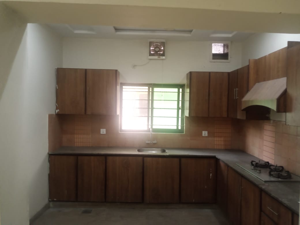 10 Marla Like A New Use House For Sale In Sector C Bahria Town Lahore