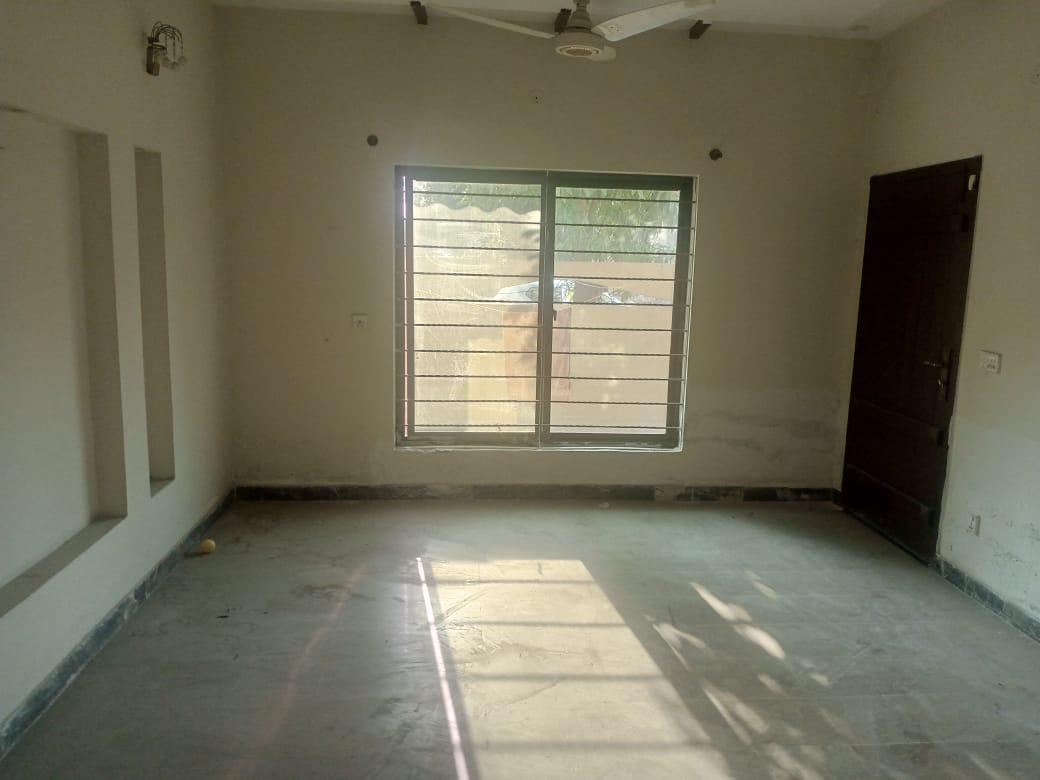 10 Marla Like A New Use House For Sale In Sector C Bahria Town Lahore